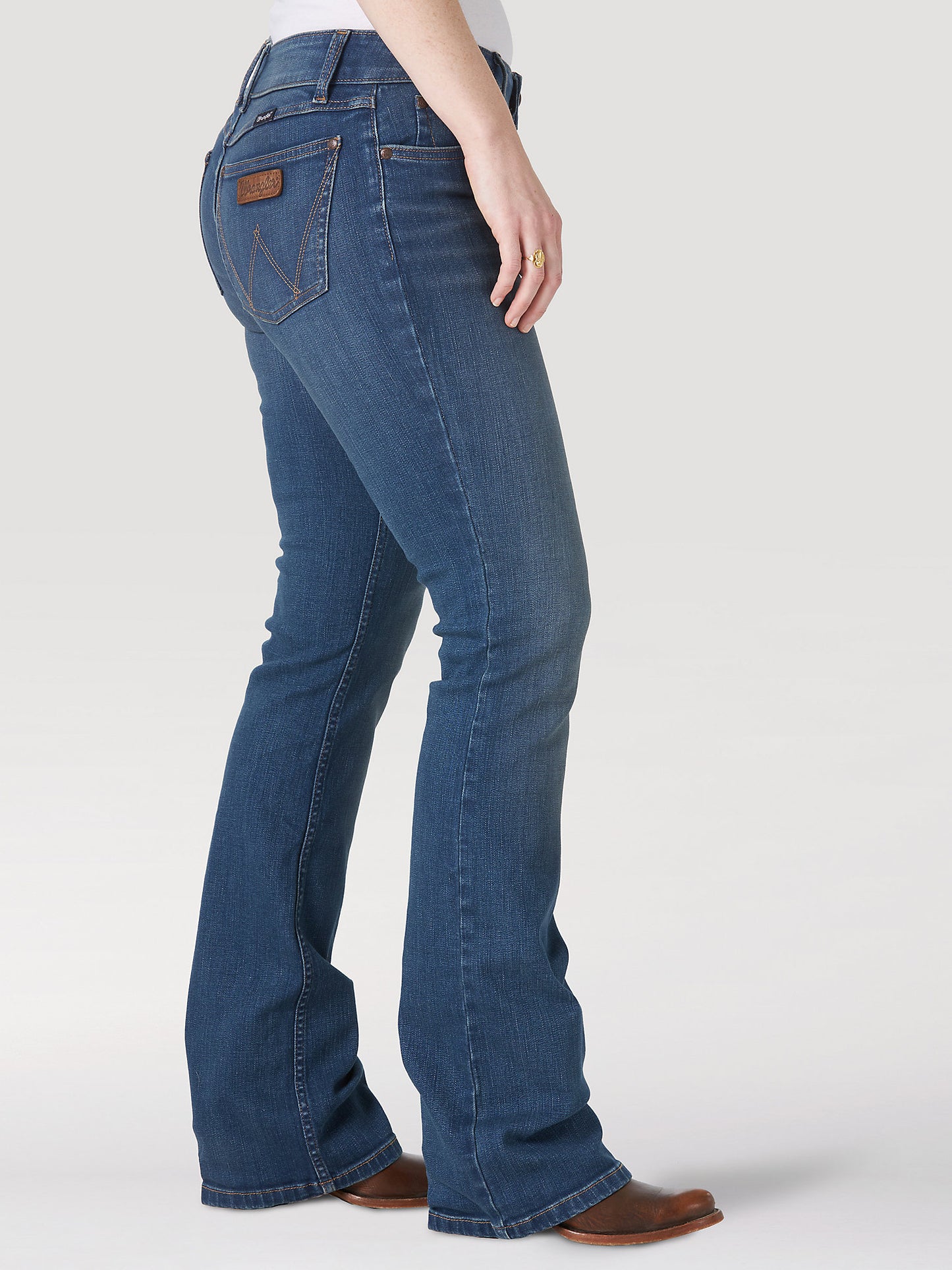 Women’s Wrangler Retro® Mae Jean in Nadia