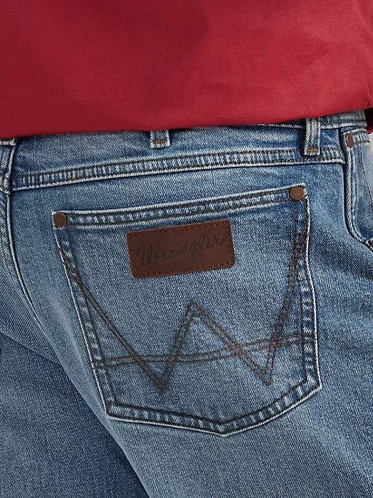 Men's Wrangler Retro Relaxed Fit Bootcut Jean in Arlyn