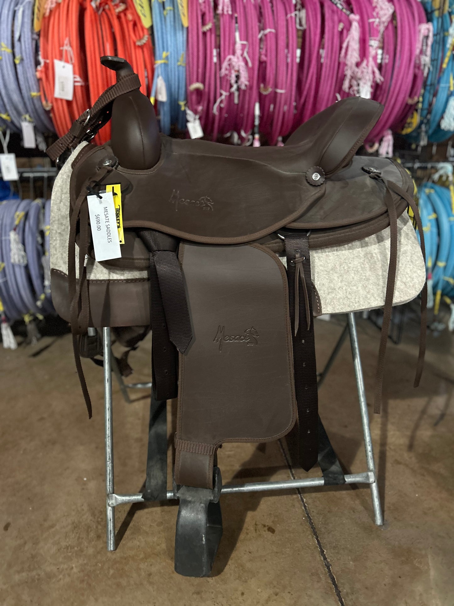 Mesate Synthetic Trail Saddle