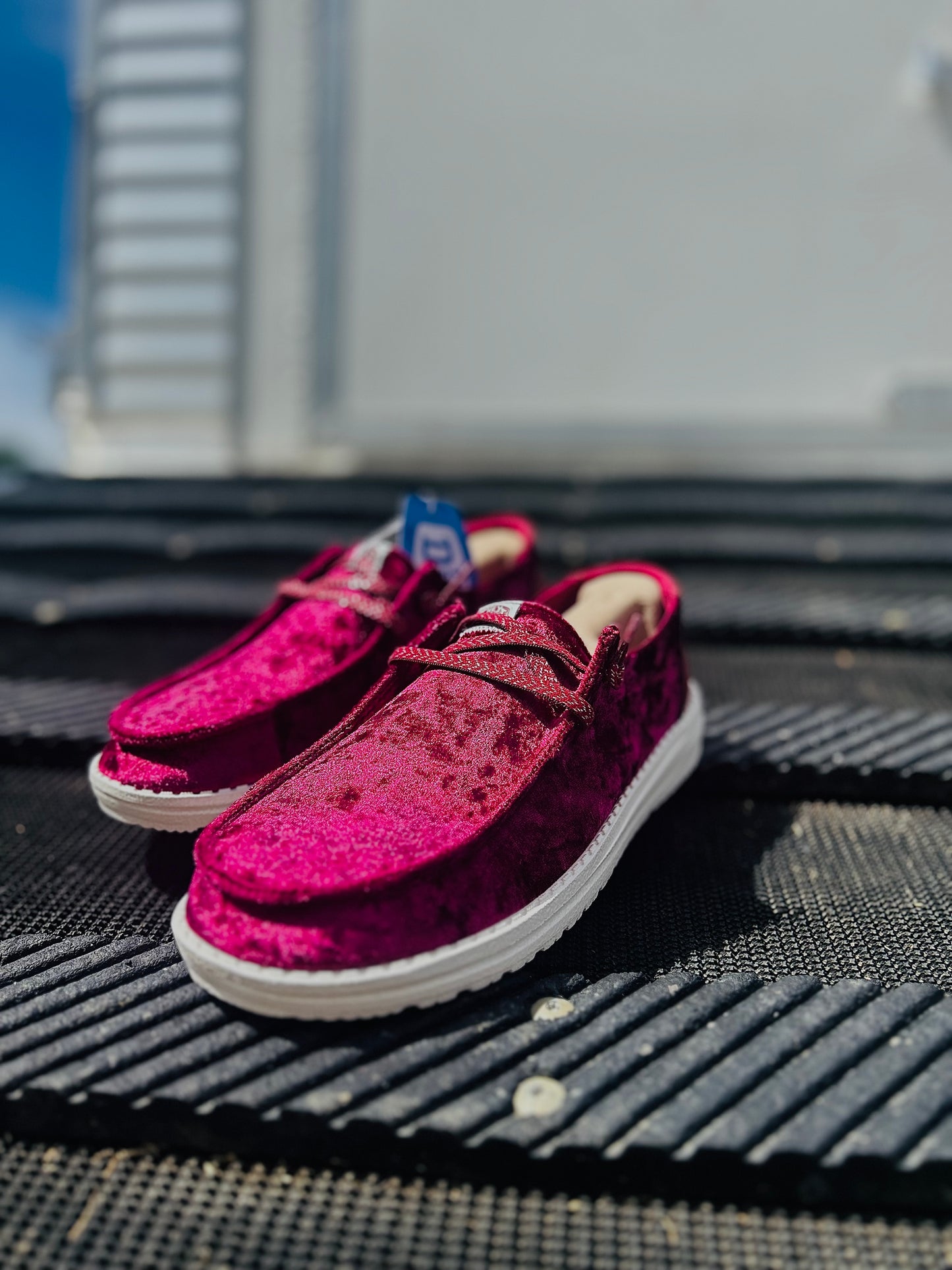 Hey Dude-Wendy Crushed Velvet Burgundy