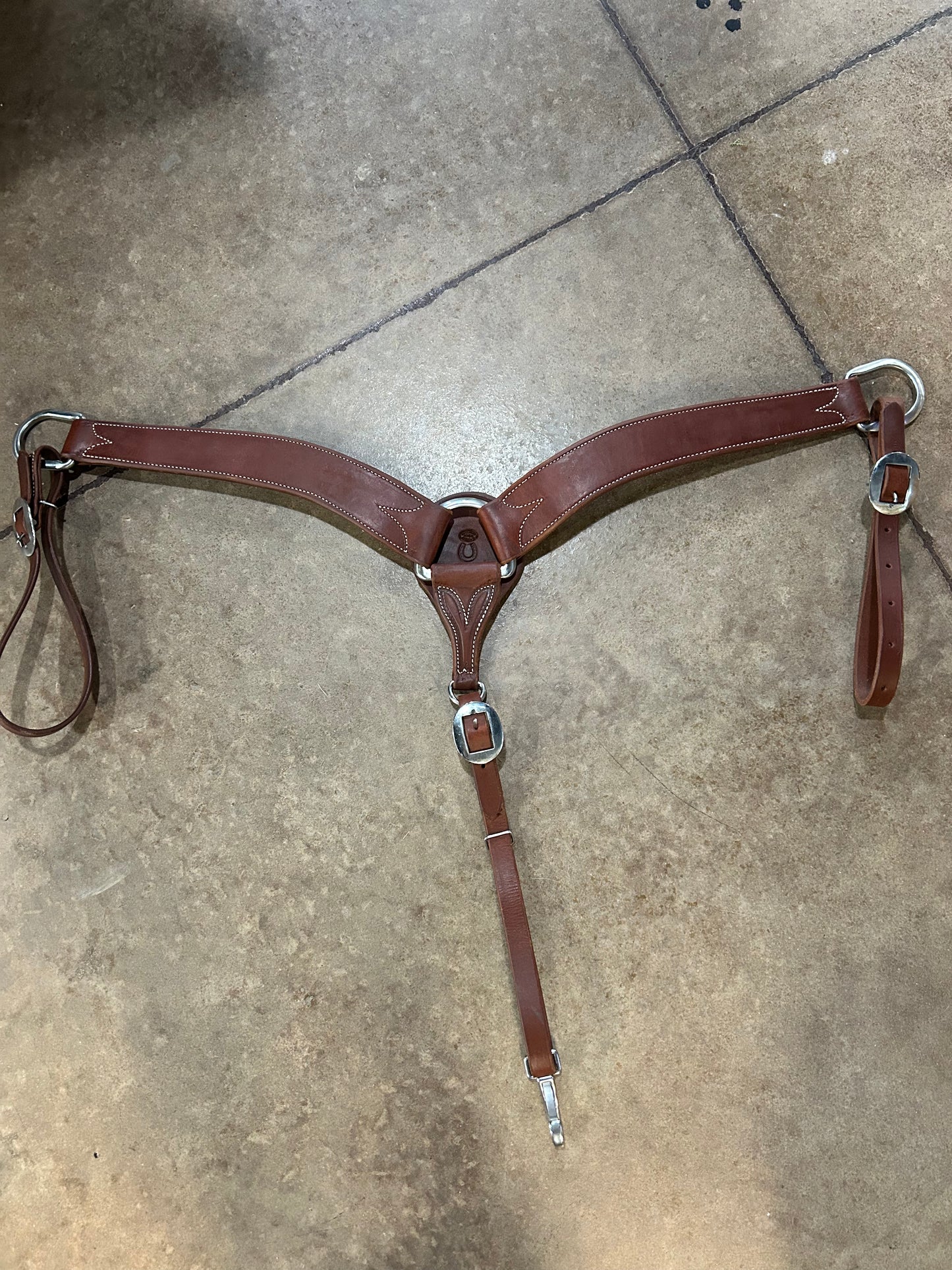 Medium Leather Breast Collar