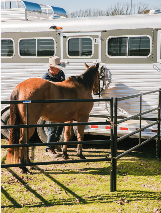 Priefert Trailer Travel Panel
