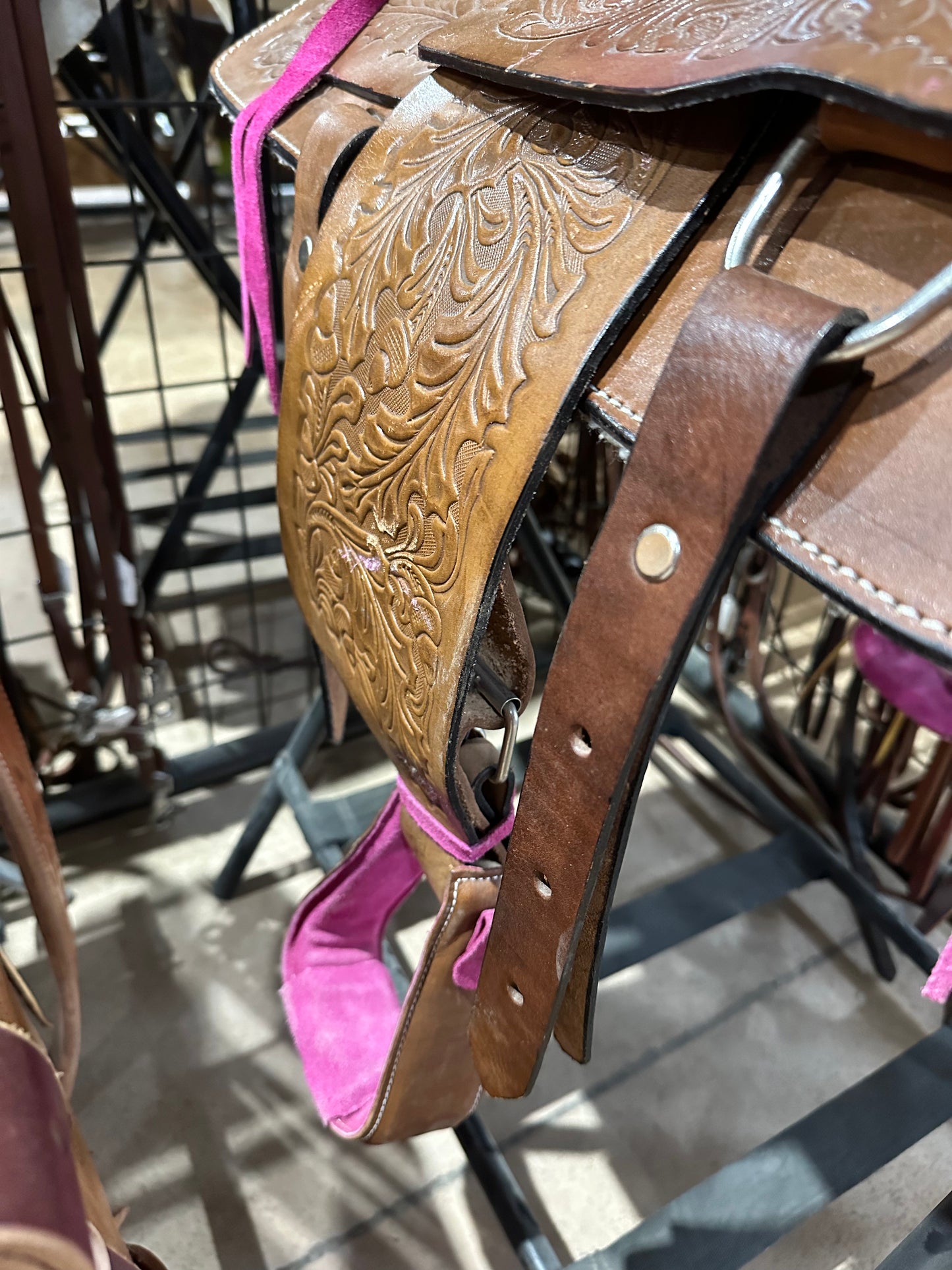Youth Pink Saddle