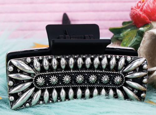 Camila Concho Claw Clip